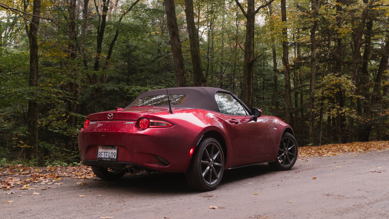 Illustration for article titled 2019 Mazda Miata VS. 2018 Volkswagen Golf GTI: Which To Buy?